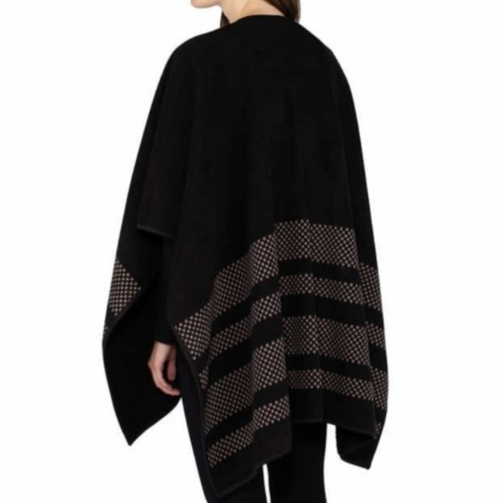 Ike Behar Women’s Reversible Fashion Wrap - Picture 3 of 7
